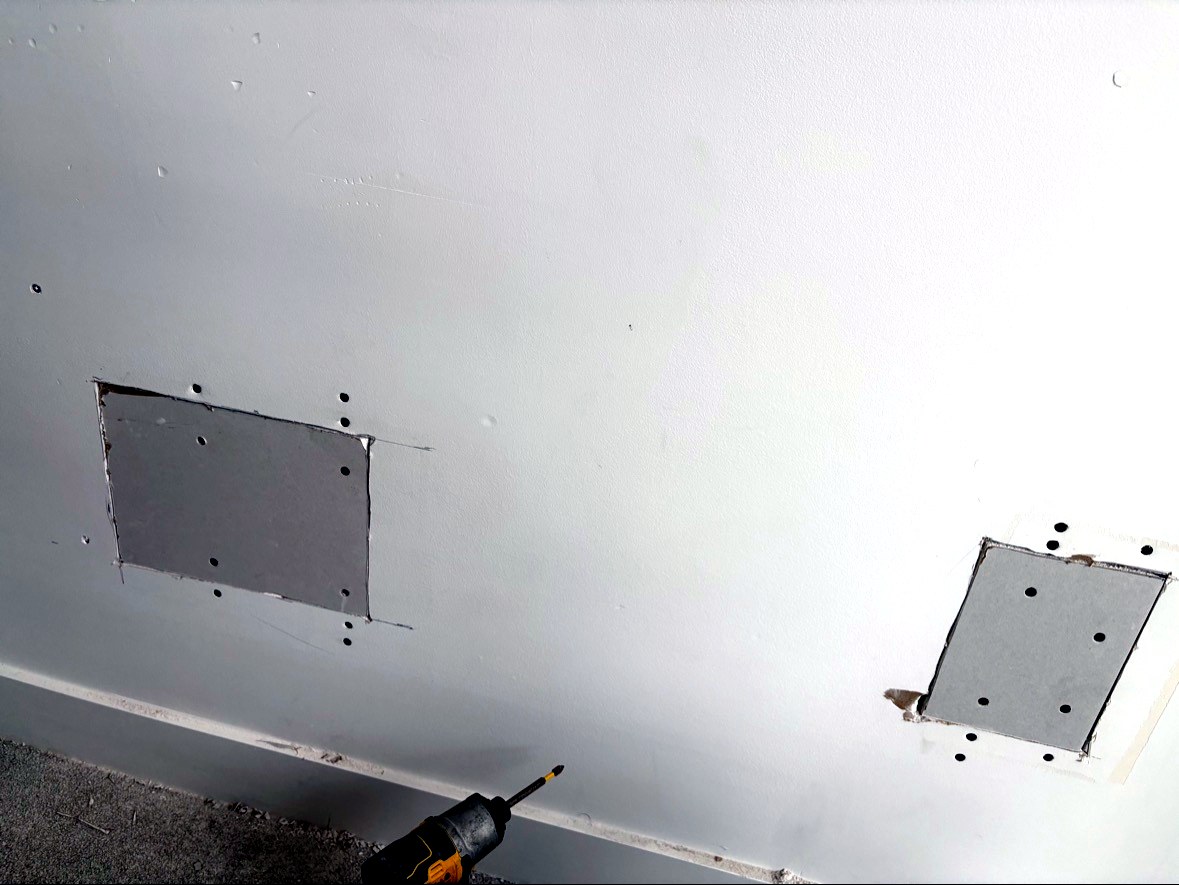 LePage Polyfilla Speed Dry spackling for small holes and cracks